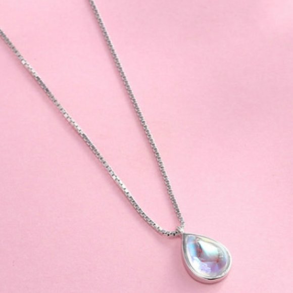 Jewelry - 925 Sterling Moonstone Pendant